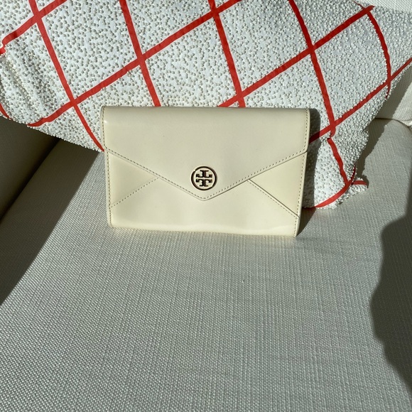 Tory Burch Envelope Clutch - Picture 1 of 8